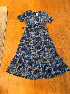 Time and Tru Blue Floral Scoop Neck Dress